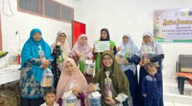 Bingkisan untuk guru dan tendik dari Yakesma