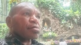 Titus Pekei, Pencetus Noken sebagai warisan budaya dunia, saat ditemui wartawan papuatengah.tagarutama.com.