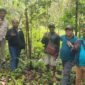 Foto. Dinas Perkebunan (Disbun) Kabupaten Fakfak bersama Dinas Tanaman Pangan, Hortikultura, dan Perkebunan (DTPHP) Provinsi Papua Barat memprospek kelompok penangkar baru Kra Gula di Kampung Werba, Distrik Fakfak Barat.