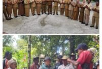 Wakil Bupati Fakfak Donatus Nimbitkendik bersama Plt. Kepala Dinas Perkebunan Fakfak Widhi Asmoro Jati berpose bersama para pejabat dan staf dilingkungan Dinas Perkebunan Fakfak. (Foto. Disbun)