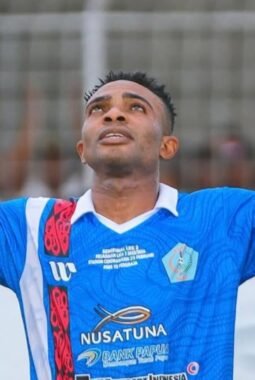 Isu Kedatangan Osas Saha Mencuat, Persipura Jadi Tujuan?