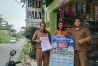 Kepala Dinas Perkebunan Widhi Asmoro Jati mendistribusikan sebanyak 1.000 kalender musim tanam dan musim panen pala Tahun 2026 yang dilengkapi dengan Rencana Aksi Daerah (RAD) Program Strategis Pala Unggul. 