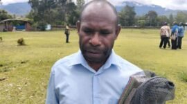 Yuli Bugiangge, Ketua-Yayasan-Woken (foto: Jubi.com)